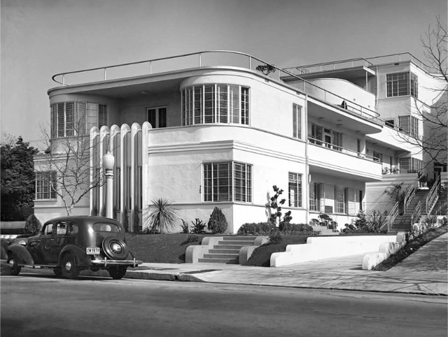 【写真】 1935年建設のマウレタニアアパート、ハリウッドの歴史を今に伝えるロスモア通り520-522番地