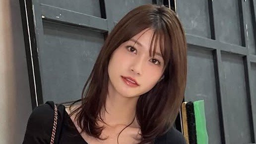 めるる、透け感黒ワンピースで大人シックな私服コーデ！ファン悶絶のエレガント姿に注目