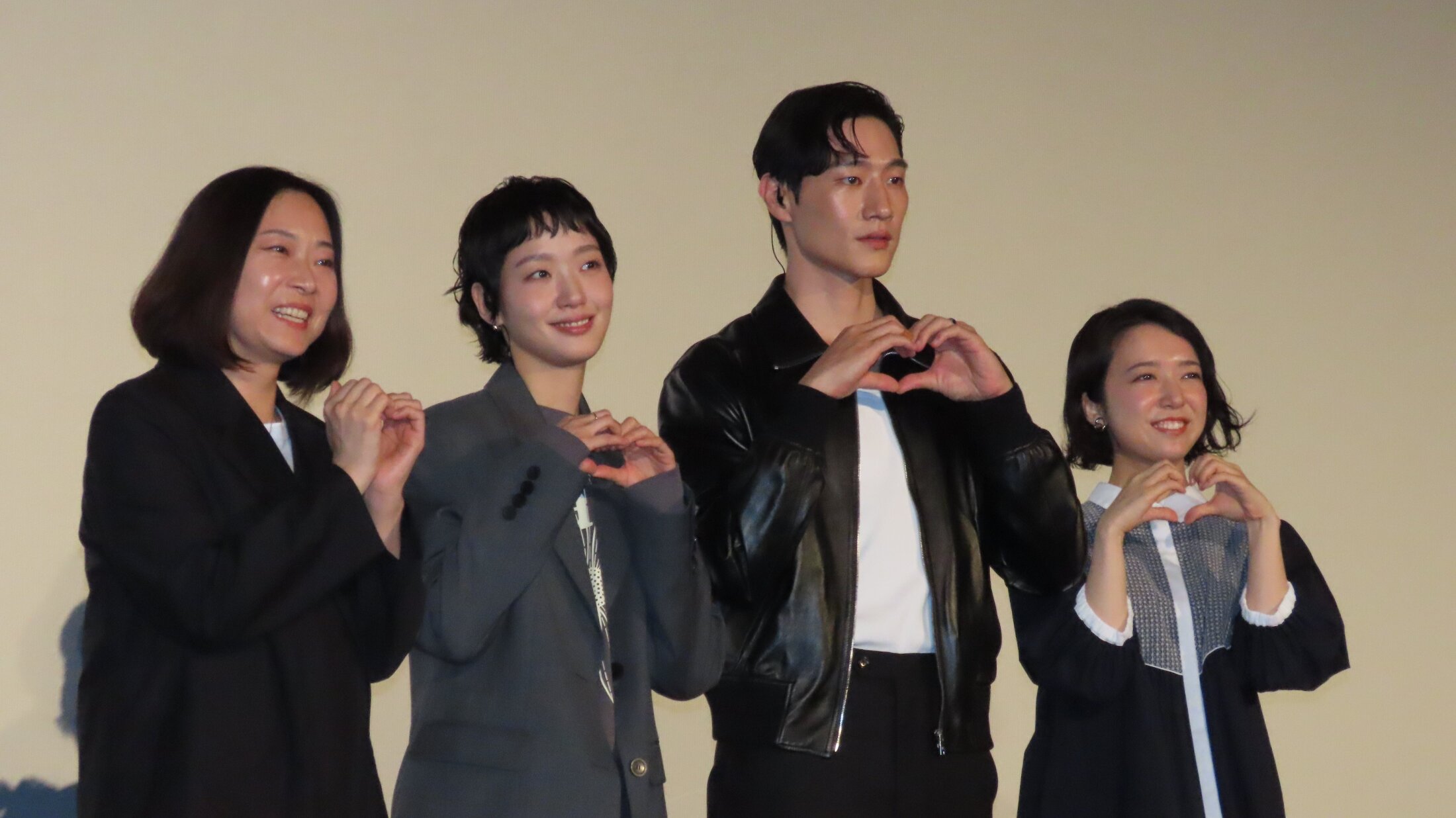 上白石萌音、映画舞台挨拶でサプライズ司会！会場騒然！