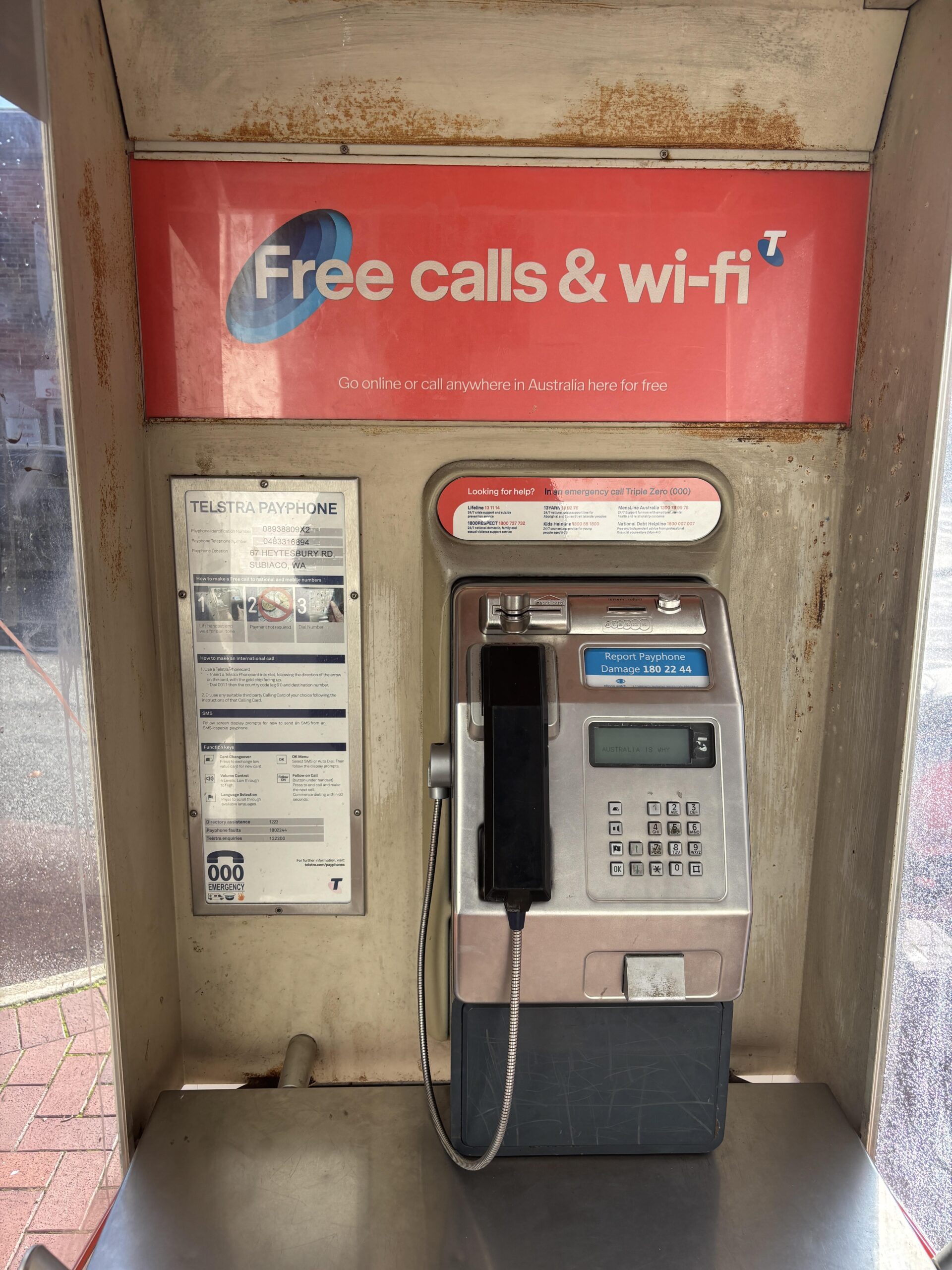 オーストラリアの公衆電話がヤバい！無料通話＆無料Wi-Fi？！