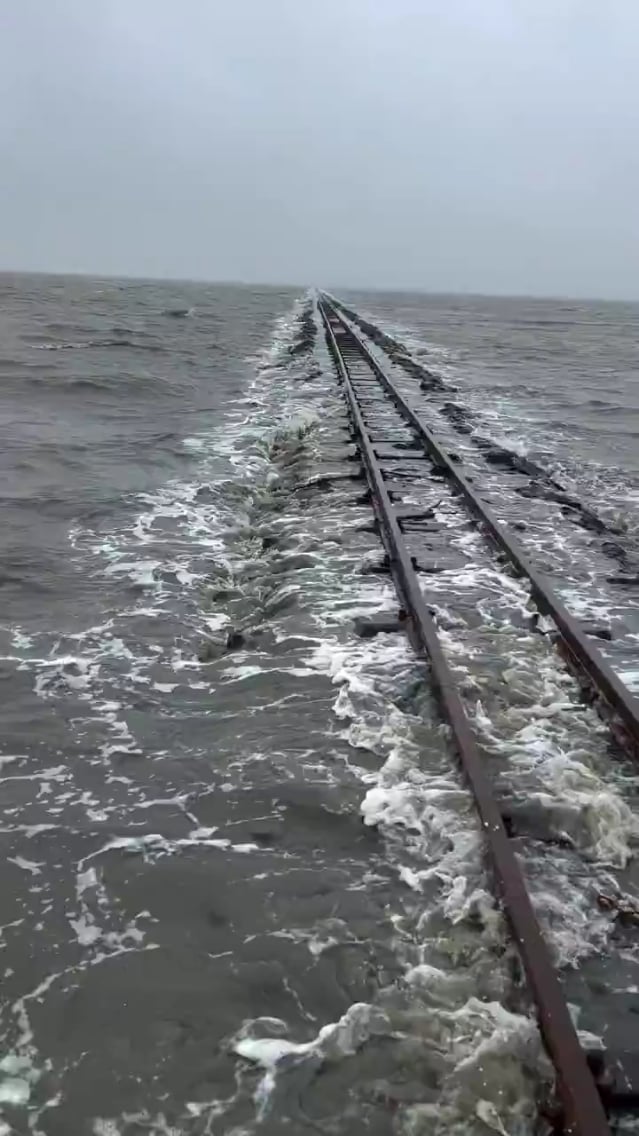 ドイツ本土と北海ハ​​リゲン諸島を結ぶ鉄道、マジかよ！？