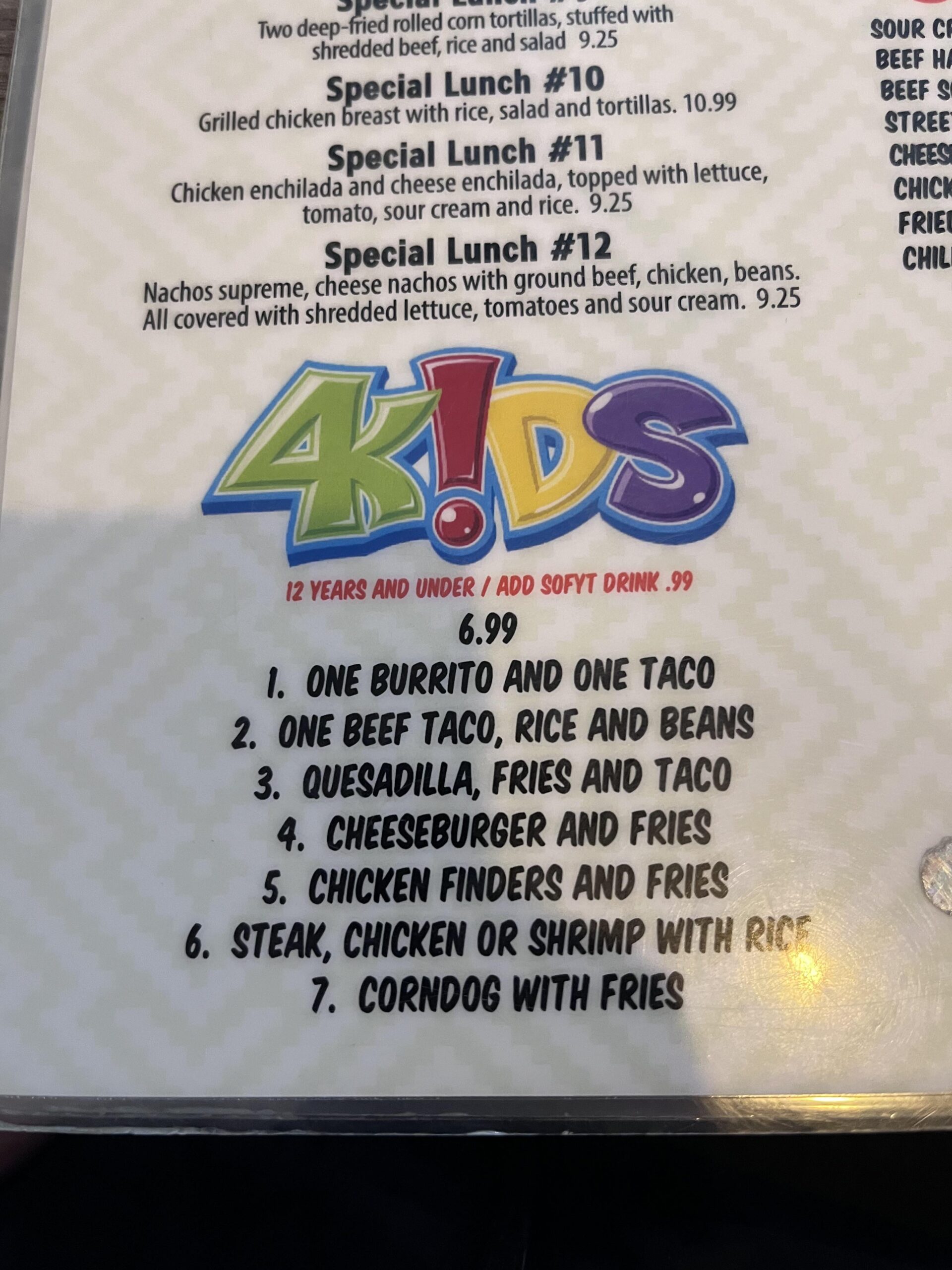 メキシコ料理店、キッズメニューに4Kidsロゴ使用！？炎上確定？
