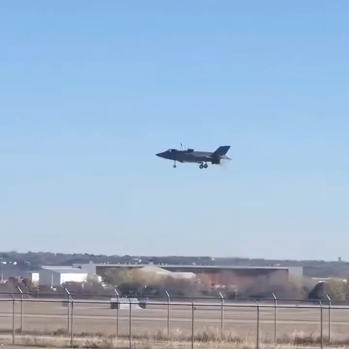 【速報】F-35B、垂直着陸に失敗…炎上不可避！？