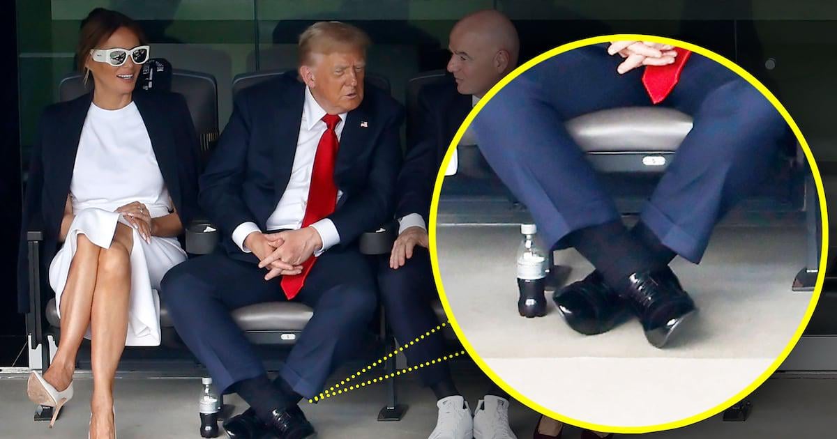 【速報】トランプ氏(79)、足の腫れで緊急心臓検査へ