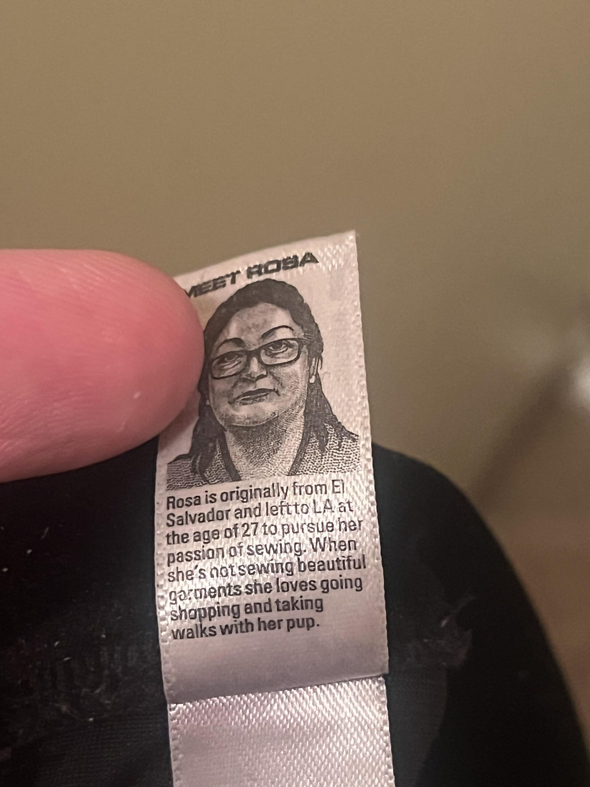 【衝撃】私が着てる服、縫製した人の顔写真がついてるんだが…（ロサンゼルスアパレル）
