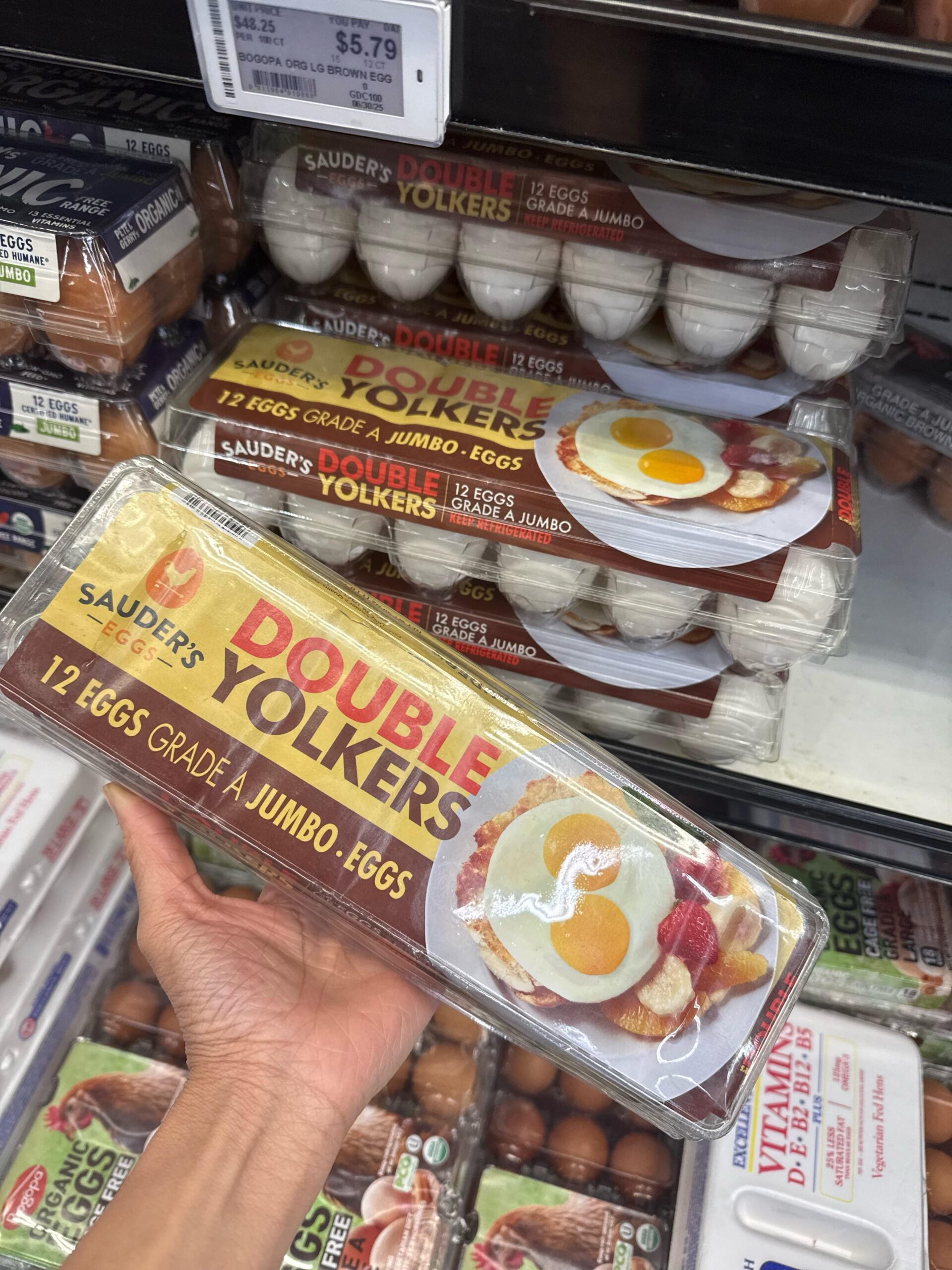 【衝撃】スーパーで二黄卵が大量発生してるんだが