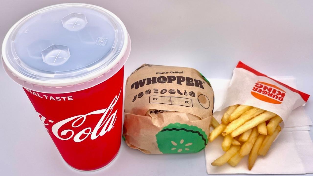 * バーガーキング1020円セット徹底レビュー！ビッグドリンク変更がお得？
* バーガーキング裏技？1020円セット、ドリンク変更で更にお得に！
* 【実食】バーガーキング1020円セット！お得なドリンクカスタム術を公開
* バーガーキングのお得な1020円セット！ビッグドリンク変更で満腹度MAX！
* 進撃のグルメが検証！バーガーキング1020円セットはドリンク変更で賢くお得に！