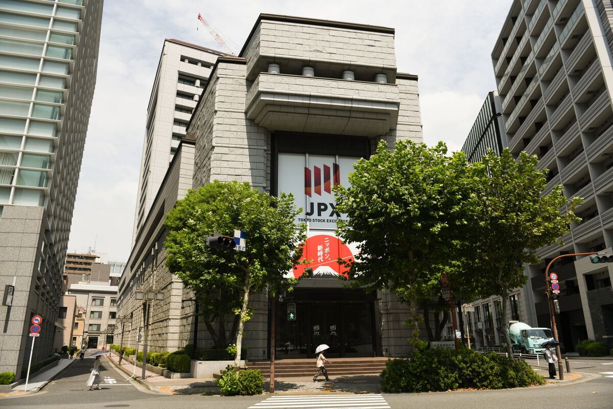 *   オリオンビール、9月にも株式上場へ！野村證券が主幹事
*   オリオンビール上場準備！9月にも市場へ、関係者が明かす
*   沖縄の星、オリオンビールが株式上場か？主幹事は野村證券
*   速報：オリオンビール、9月上場へ！株価はどうなる？
*   オリオンビールIPOなるか？野村證券主幹事で上場準備進む