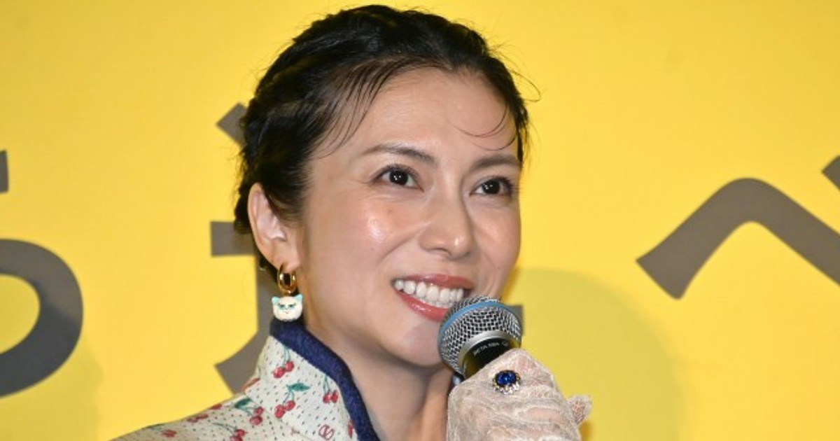 * 柴咲コウ、主演映画で気づいた愛の大切さ。「口下手」な彼女が語る家族への想い
* 柴咲コウ、映画主演で心境変化。「口下手」自覚も愛を伝える決意
* 柴咲コウ、映画を通して実感した家族愛。「口下手」だからこそ伝えたい想い
* 柴咲コウ「口下手」告白。主演映画が教えてくれた家族への愛と感謝
* 柴咲コウ、主演映画で新たな発見。「口下手」な自分と家族への愛を語る