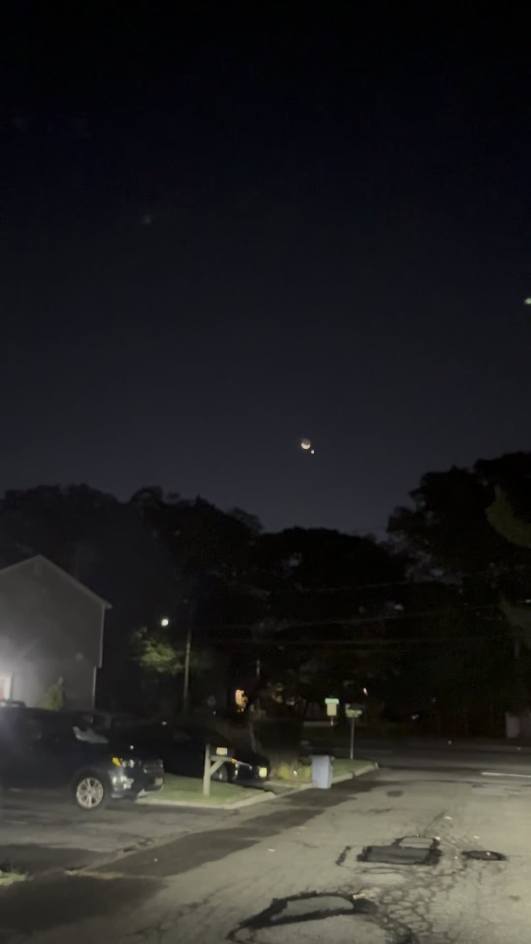 【天空ショー】月、金星、レグルスがトリプル合体！これはヤバい！