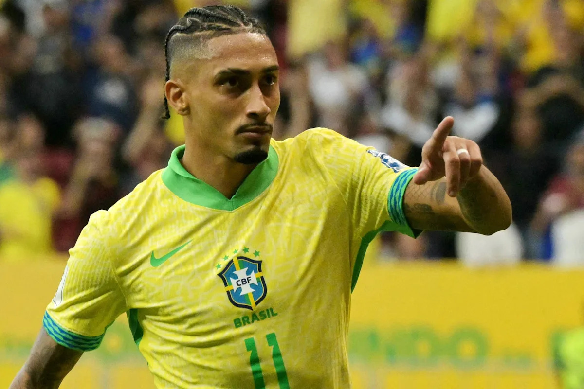 2026W杯南米予選 ブラジルvsチリ戦、今日の放送チャンネルはどこ？

ブラジル対チリ戦は、W杯南米予選の最終戦。試合は、日本時間で本日午前9時30分から、リオデジャネイロのマラカナン競技場で行われます。

放送は、TyC Sports 2でのみ。Flow、DGO、Telecentro Playでもオンラインで視聴できます。

ブラジルはすでにW杯出場を決めており、現在、アルゼンチンに次ぐ2位につけています。一方、チリはすでに敗退が決定しています。

試合の予想オッズでは、ブラジル勝利が圧倒的有利となっています。

前回対戦では、ブラジルが2-1で勝利しました。