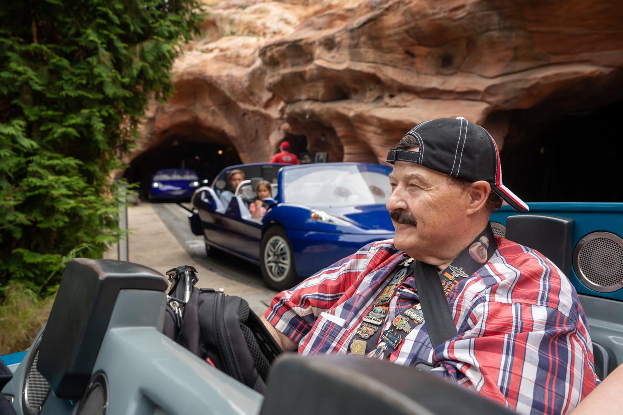 【速報】ディズニー狂、カーズのアトラクション15000回乗車ｗｗｗ