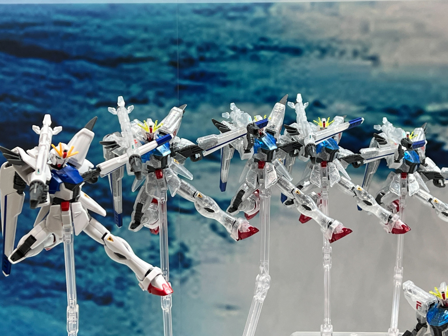 「ガンダムF91」の“質量を持った残像”をガンプラで表現。クリアカラー版が発売決定【#全日本模型ホビーショー】

F91残像クリアver.キター！全モデラー歓喜！ホビーショーで発表！