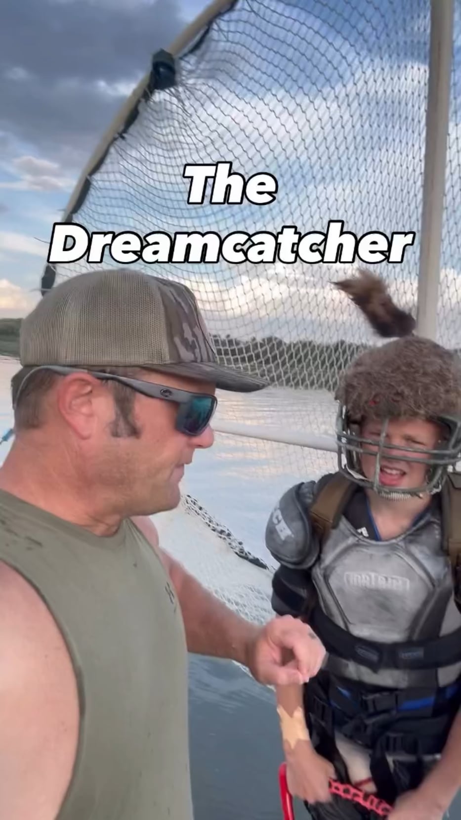 【悲報】漁師さん、ネット漁しながら水上スキーしてしまうｗｗｗｗｗ