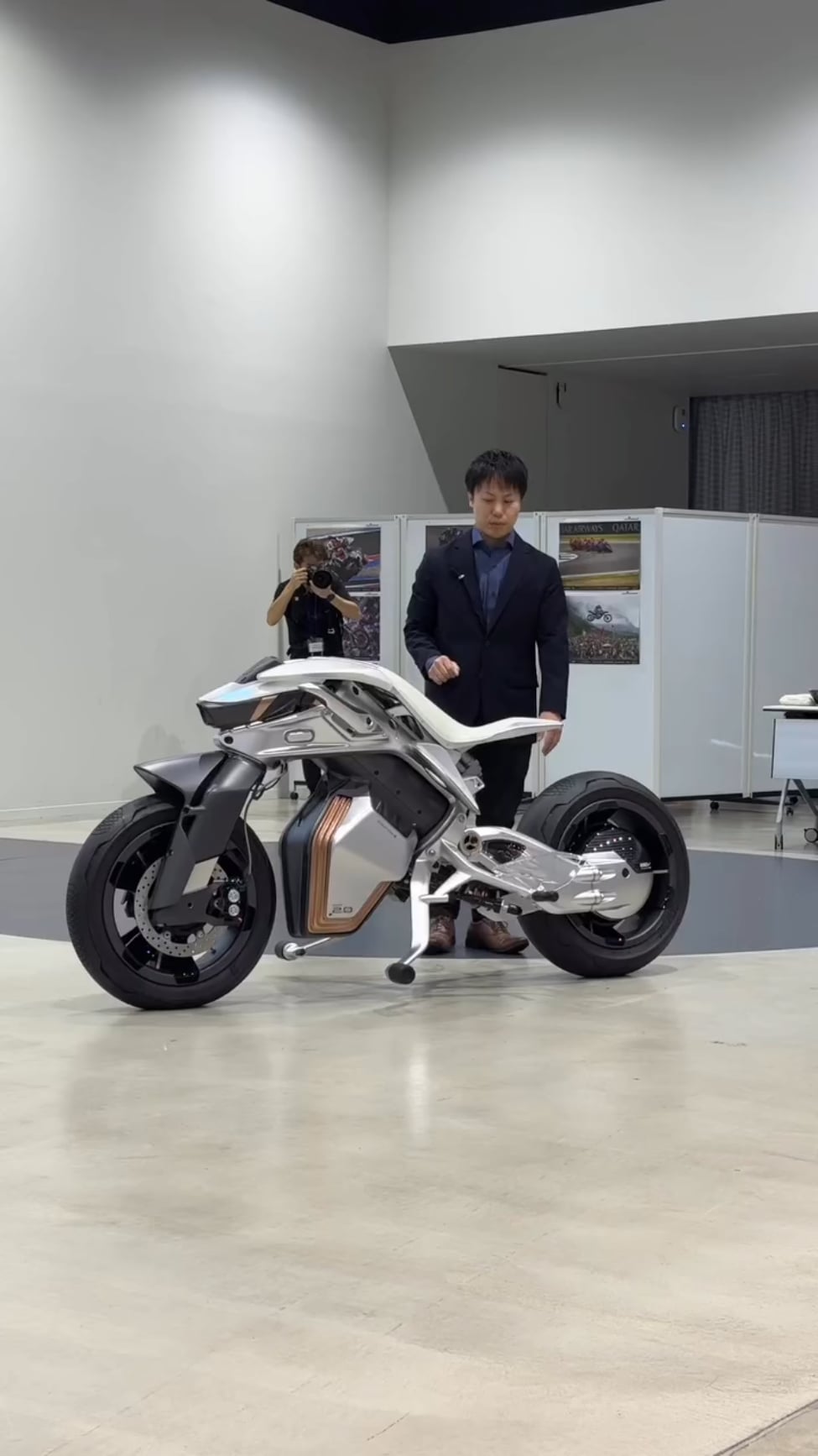 ヤマハ、自立するバイク技術ｷﾀ━━━━(ﾟ∀ﾟ)━━━━!!