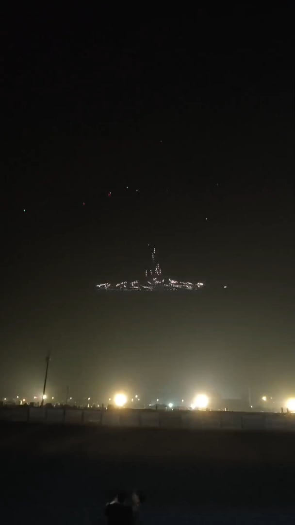 【速報】中国・瀏陽市、ドローン16000機で世界記録達成ｗｗｗｗｗ
