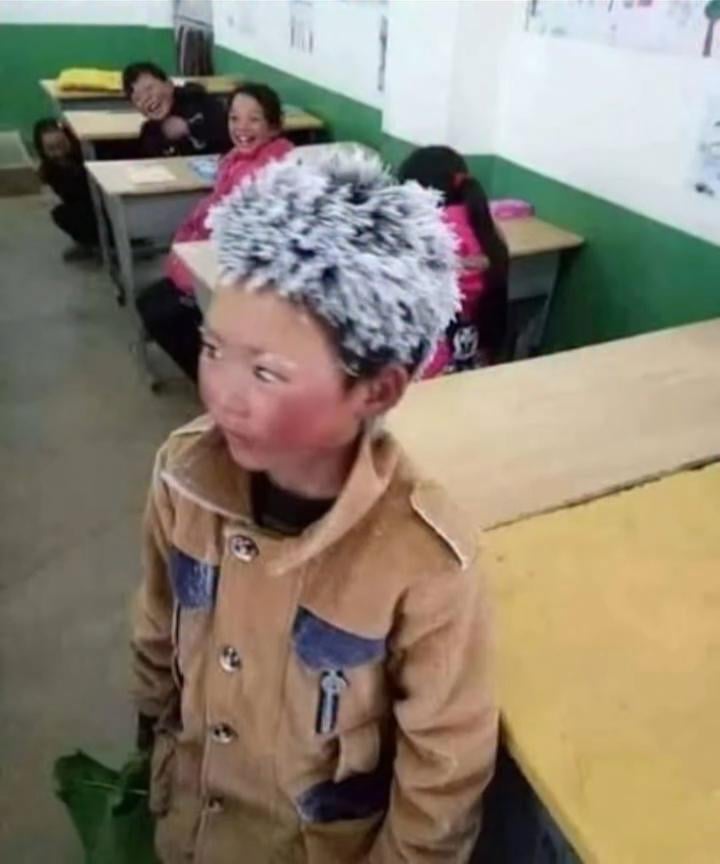 中国の少年、凍える寒さの中5km歩いて試験 → 結果が凄い