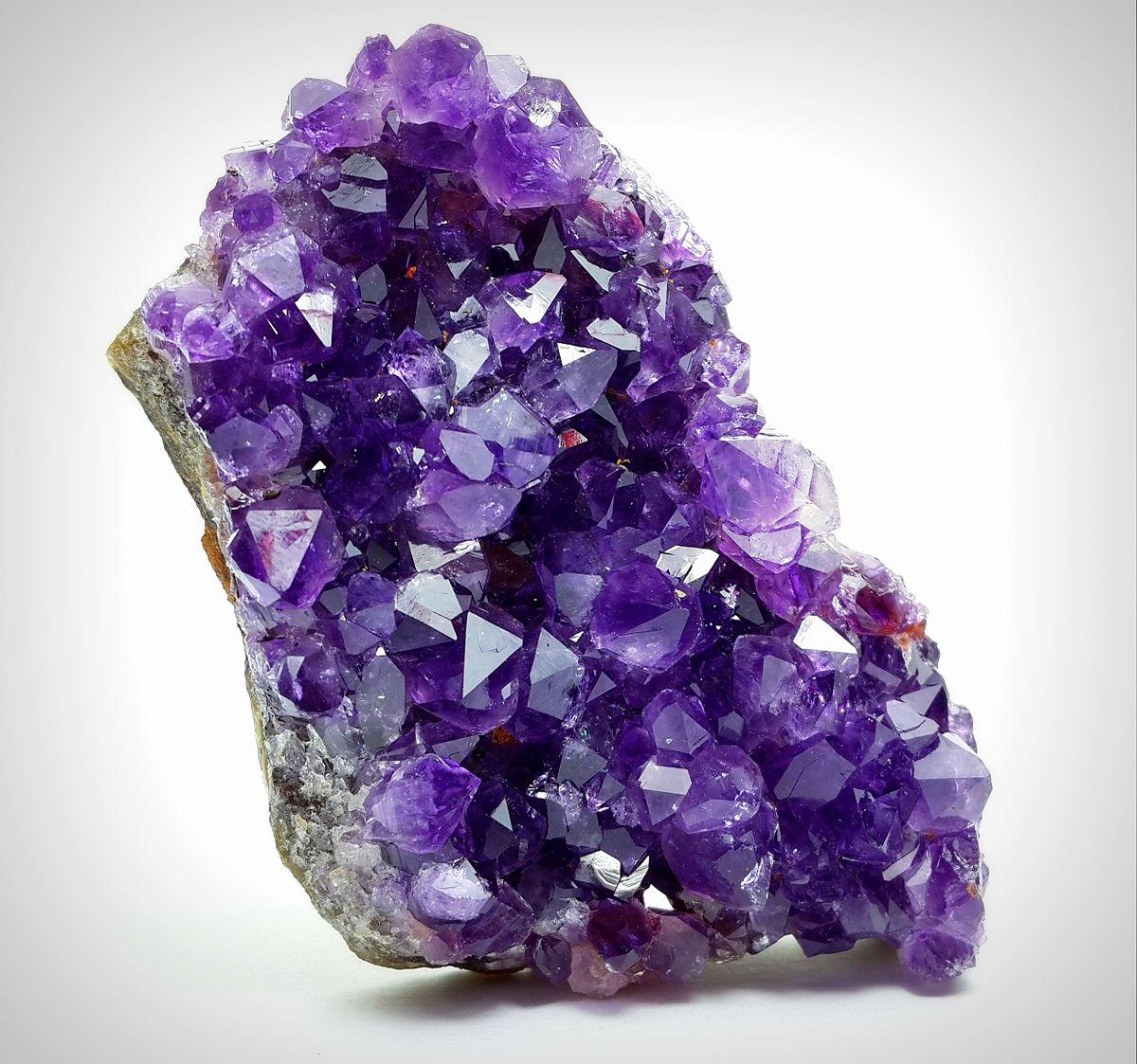 【衝撃】紫水晶(アメジスト)が紫色の理由、〇〇だった…！