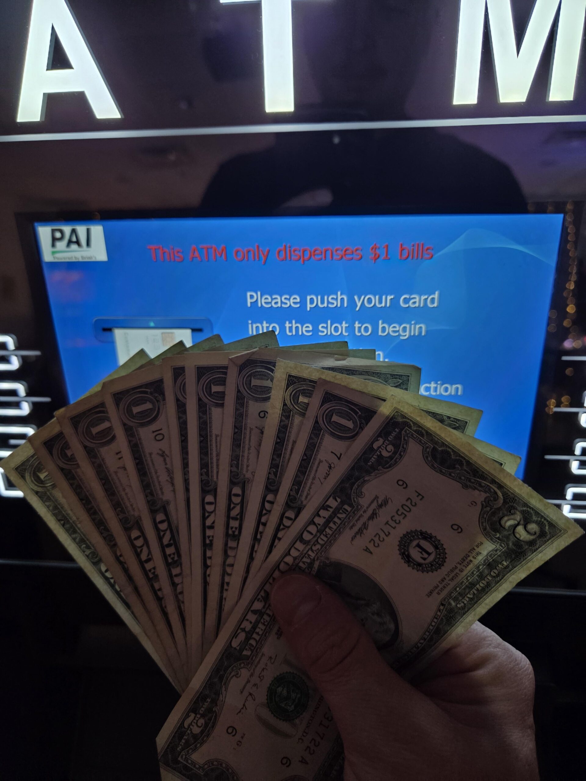 【悲報】1ドルATMで10ドル出したら2ドル札が出てきた件