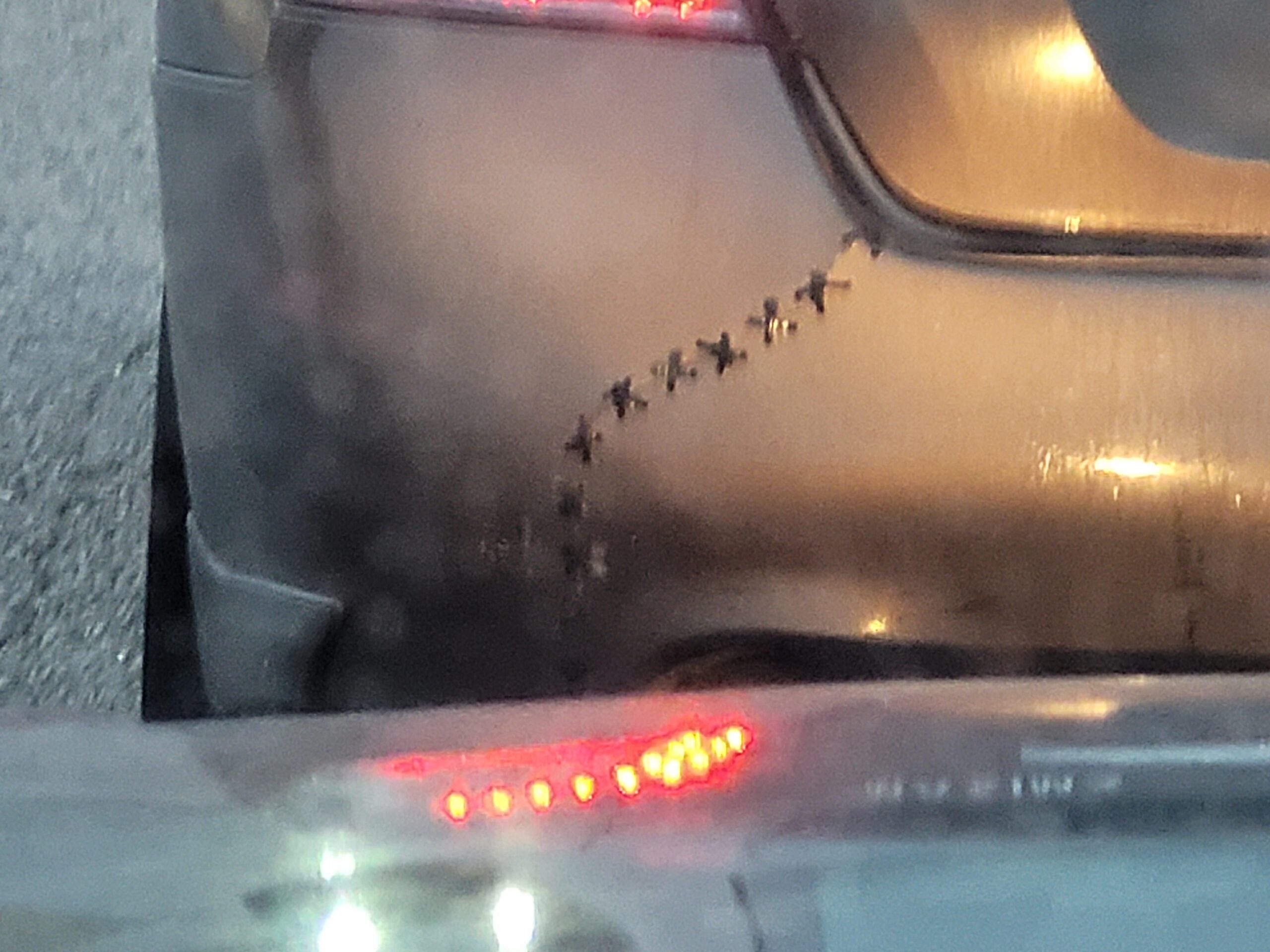 【悲報】車を縫って直した結果ｗｗｗｗｗｗ