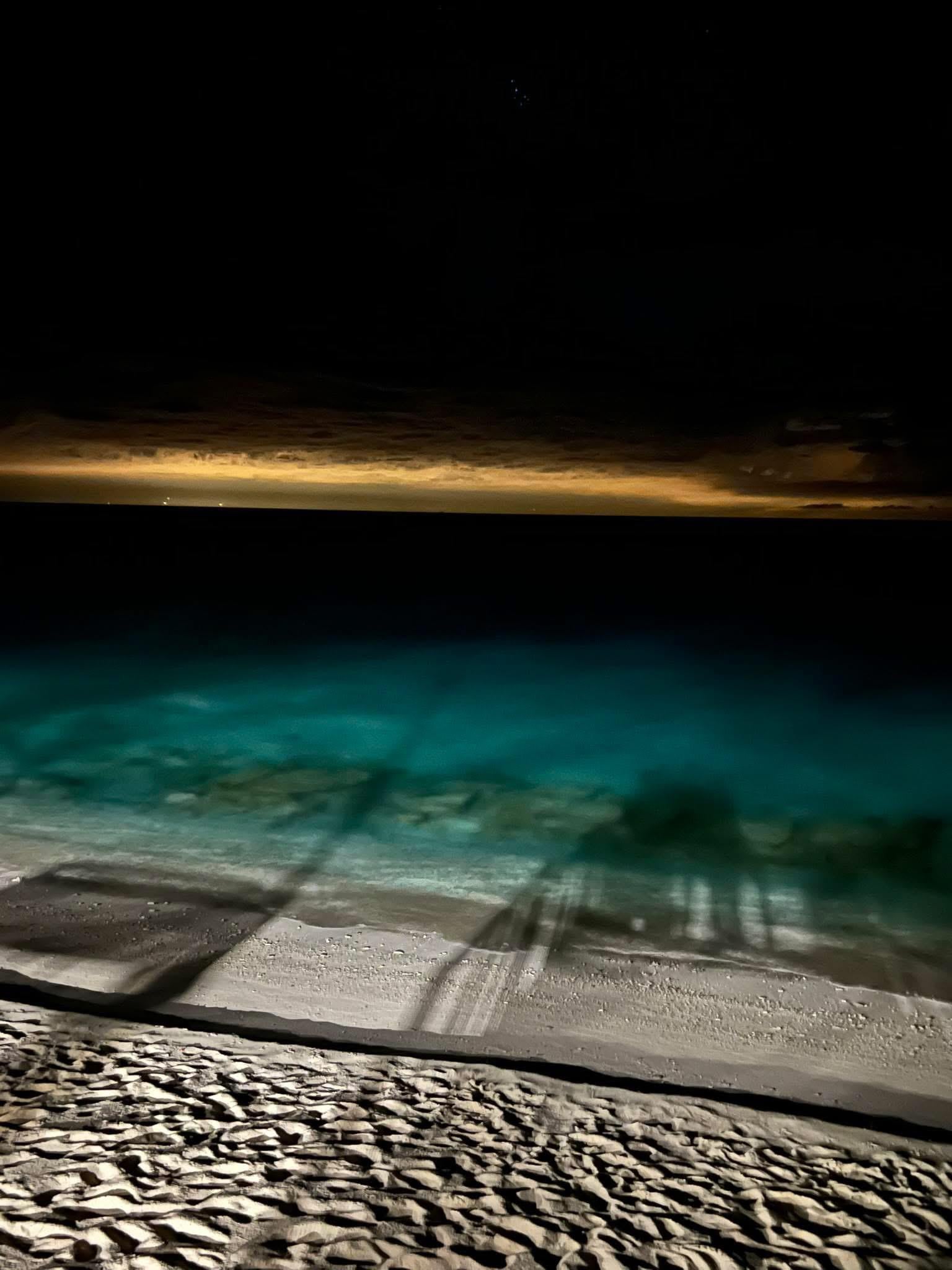 【絶望】バハマから見えるマイアミの光、マジでヤバすぎ…