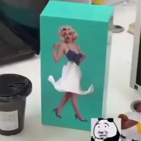 このティッシュ箱の無駄遣いっぷりがヤバすぎる件