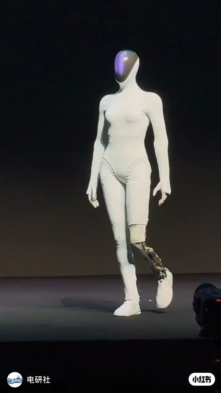 【悲報】中国EV「Xpeng」鉄脚を切断、中身はやっぱり〇〇だった…