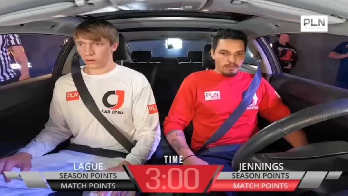 【朗報】車内格闘技「Carjitsu」とかいう謎スポーツ、マジで流行るかもしれん