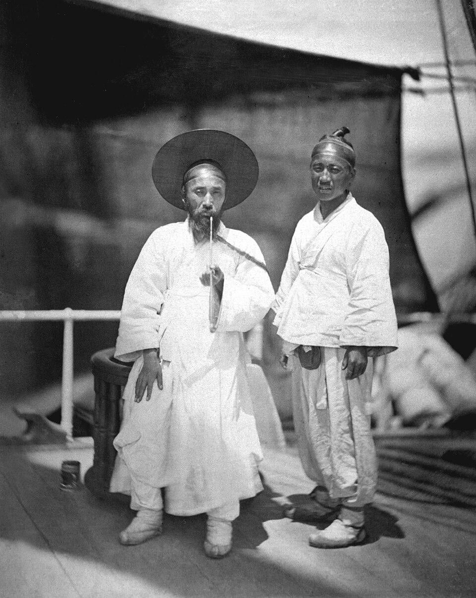 【マジか】韓国人、2000年間ほぼ白装束だった衝撃の理由