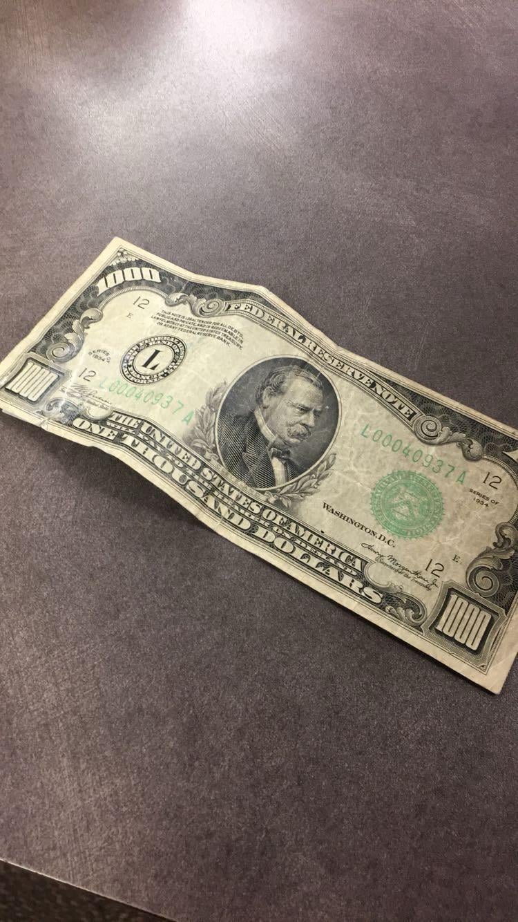 客が10万円札をドサッと入金した結果ｗｗｗ