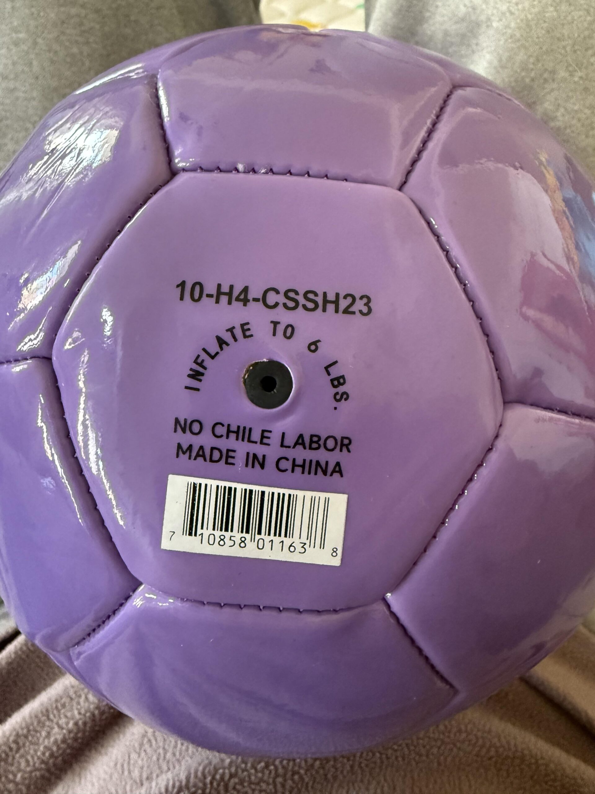 【悲報】息子のサッカーボール、まさかの児童労働フリーだった…